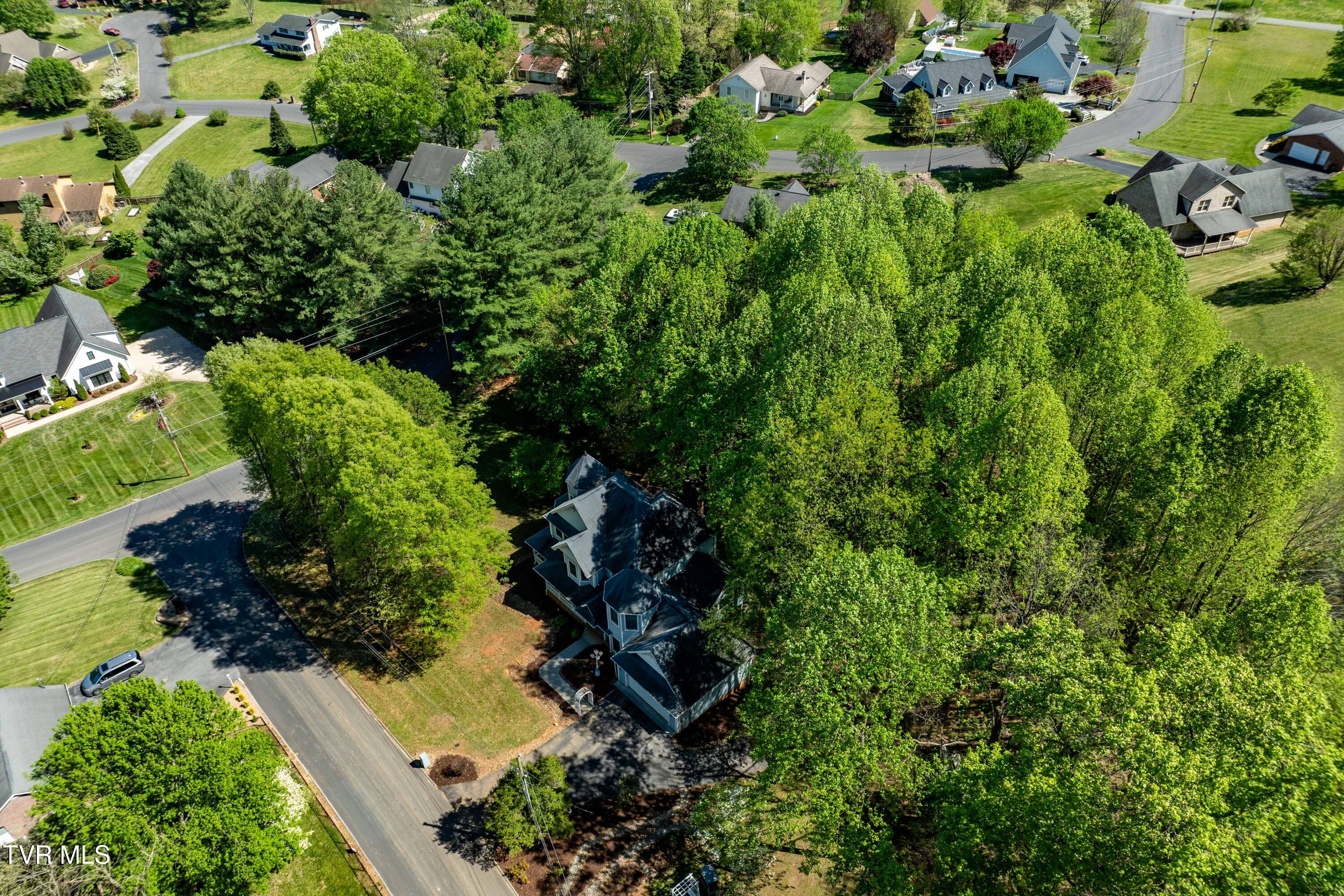 101 Knobb Hill Road Johnson City, TN 37601 - Photo 100 of 114 101 Knobb Hill Rd (17 of 118)