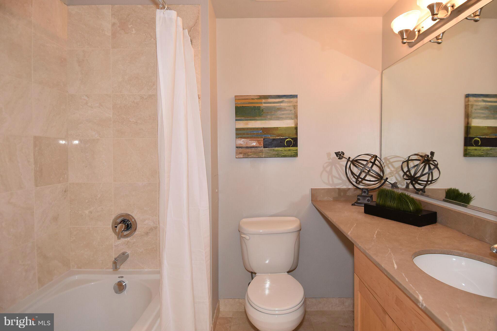 1320 13th Street Northwest, Unit 2 Washington, DC 20005 - Photo 12 of 21 Bath (Master)