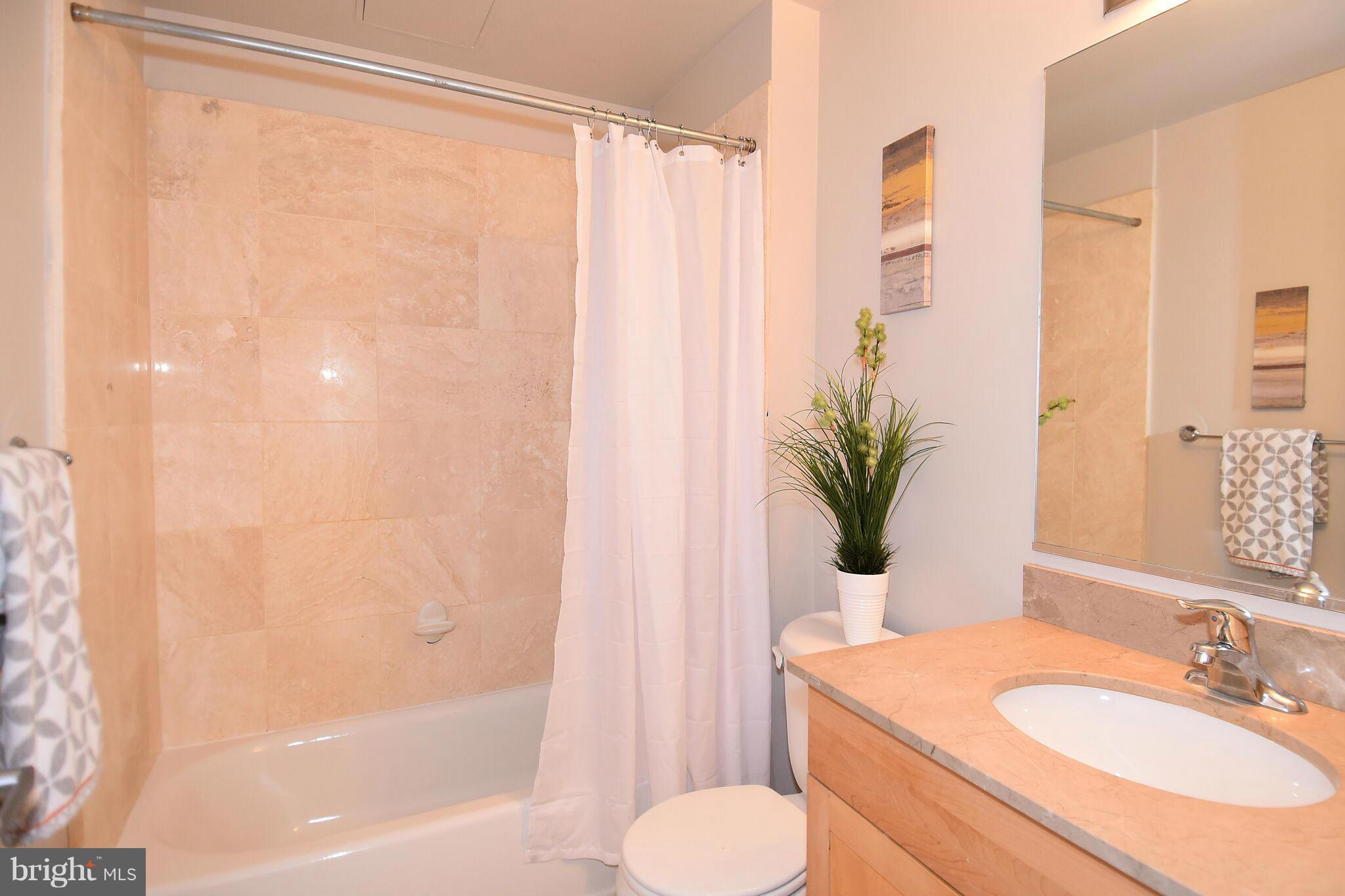 1320 13th Street Northwest, Unit 2 Washington, DC 20005 - Photo 14 of 21 2ND Bath