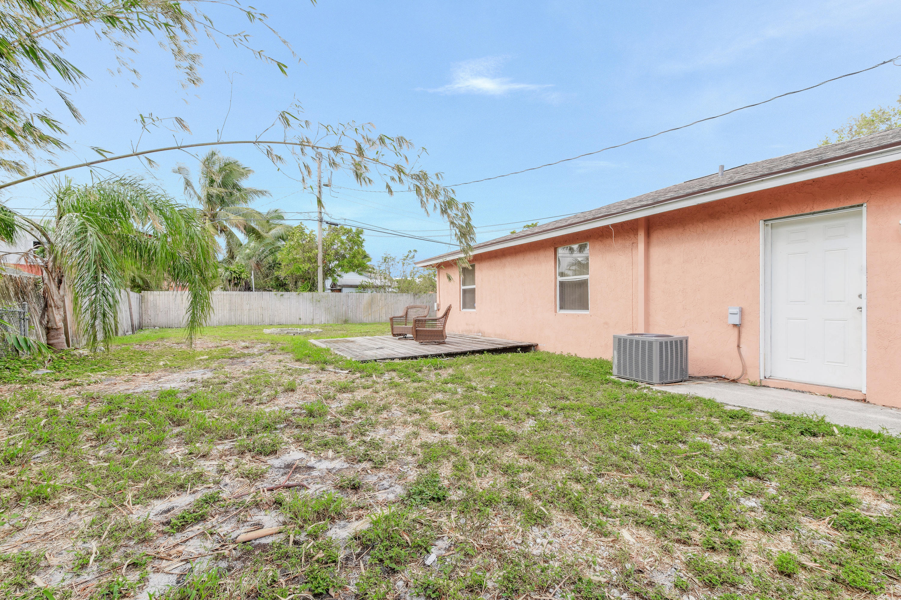 718 Franklin Road West Palm Beach, FL 33405 - Photo 14 of 17 718FranklinRoad_27