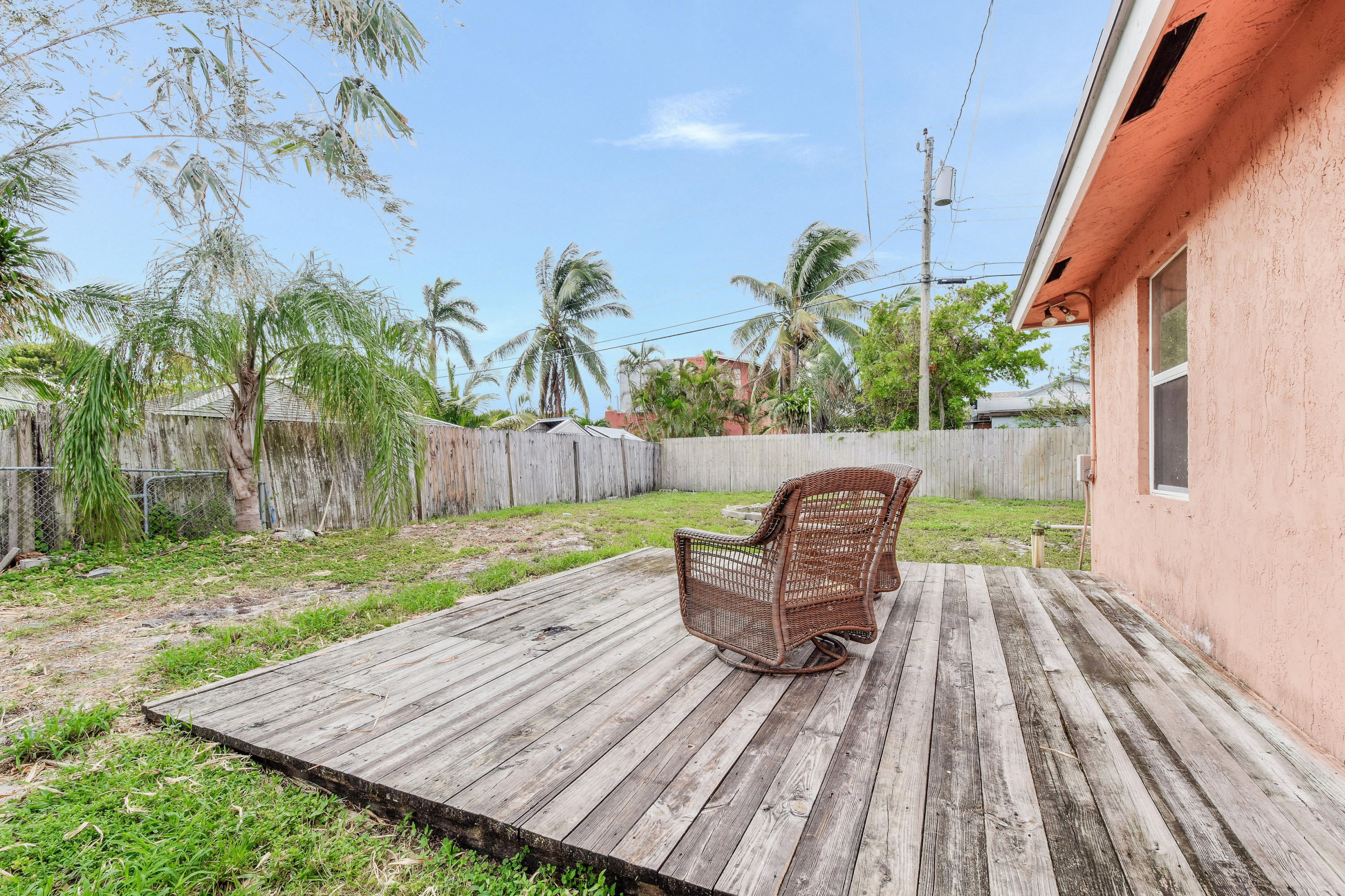 718 Franklin Road West Palm Beach, FL 33405 - Photo 15 of 17 718FranklinRoad_28