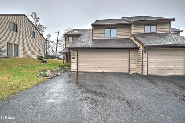 $269,000 | 248 Willowbend Drive, Unit 248, Kingsport, TN 37660