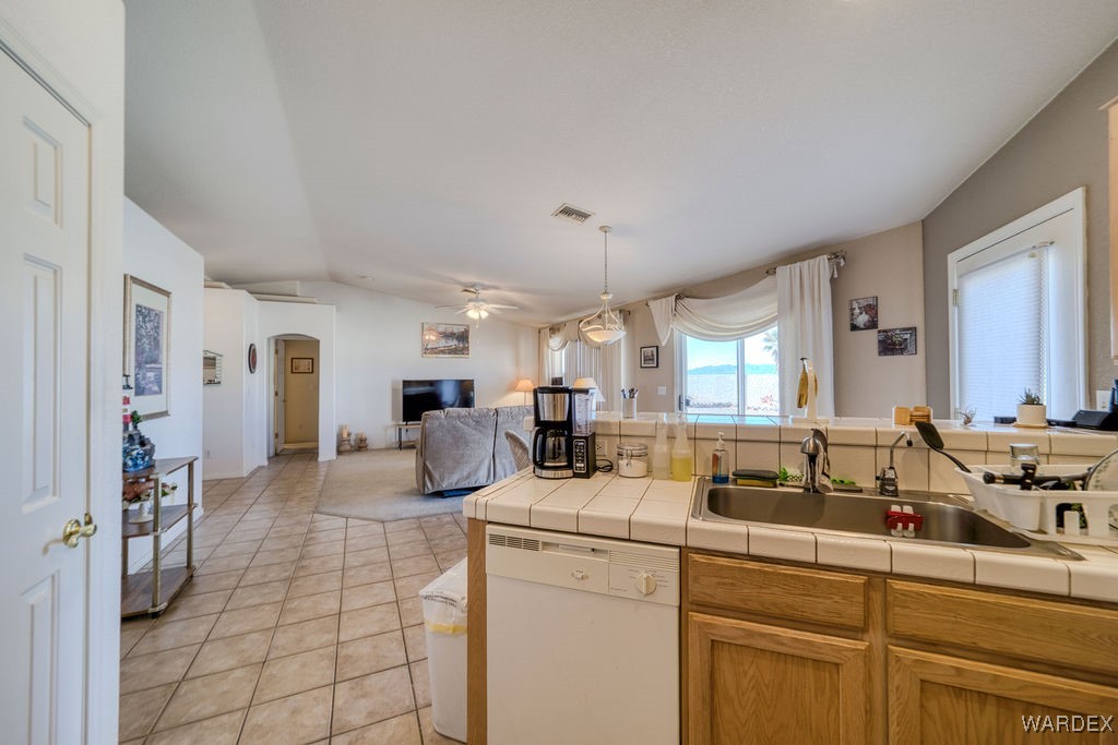 789 Pegasus Ranch Road Bullhead City, AZ 86429 - Photo 15 of 67 Kitchen