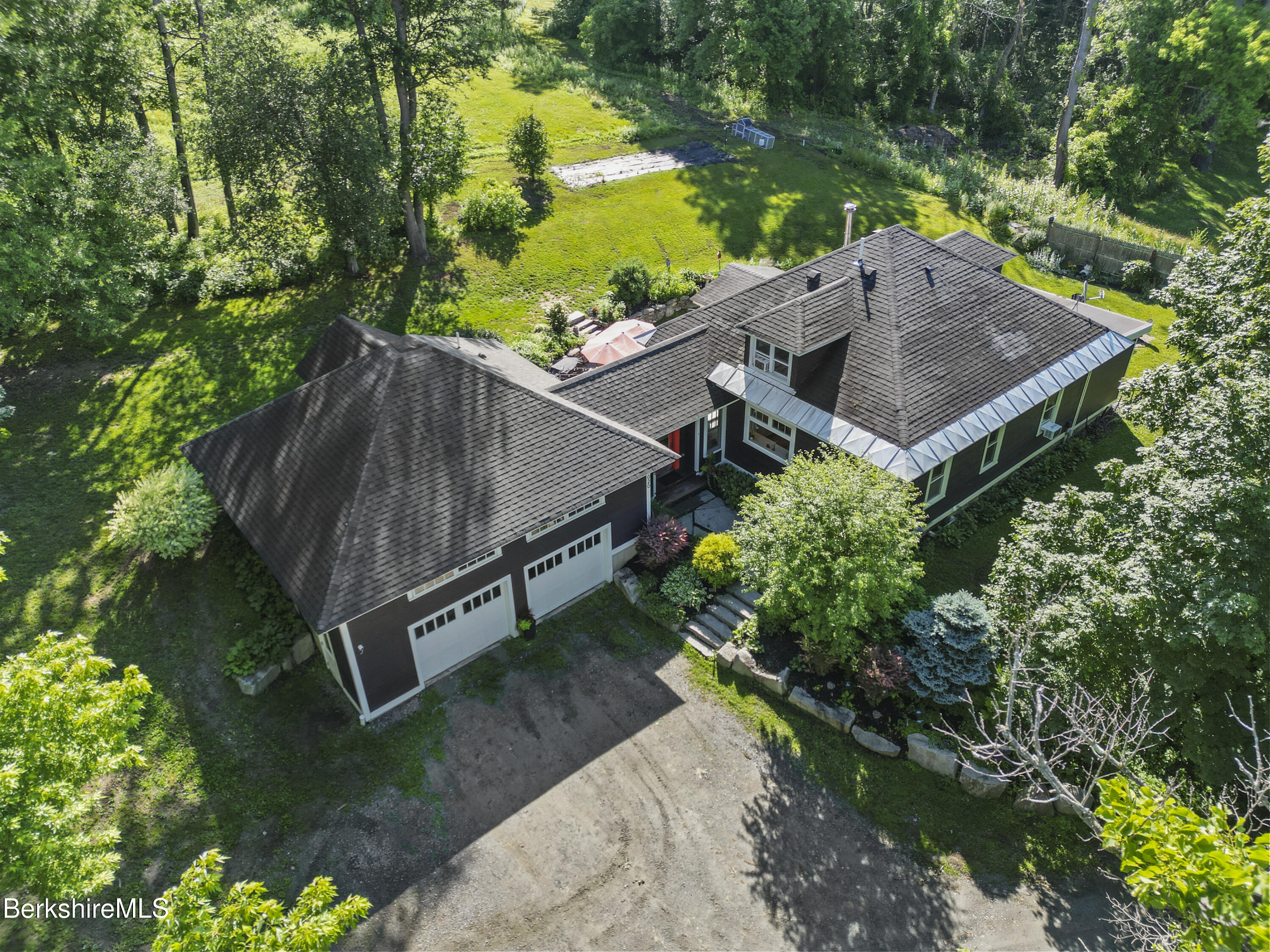 1020 Simonds Road Williamstown, MA 01267 - Photo 48 of 53 900 Aerial View