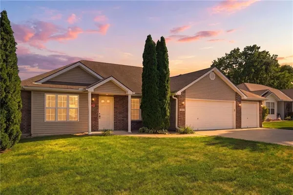 $325,000 | 1021 Bristol Drive, Raymore, MO 64083