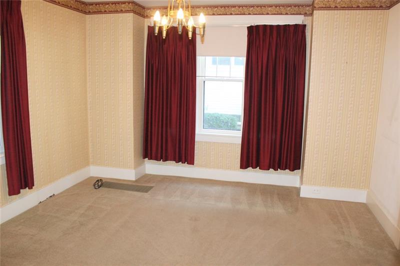 240 Oak Street Butler, PA 16001 - Photo 9 of 22 Gallery Image 9