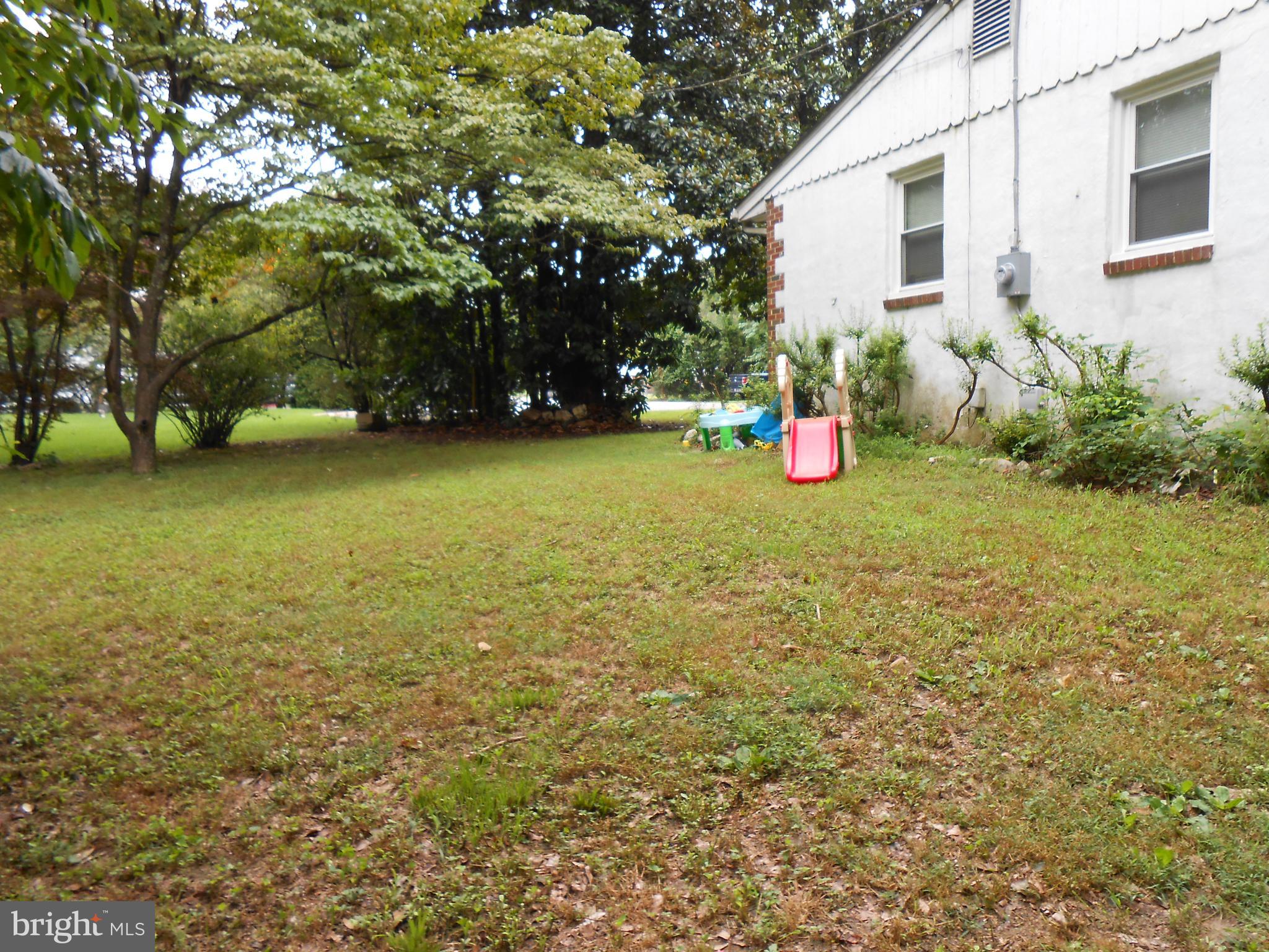 48 Robshire Manor Road Huntingtown, MD 20639 - Photo 4 of 22 Back yard