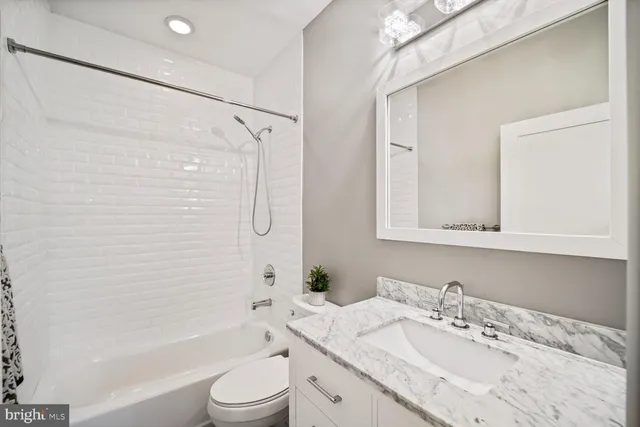 $845,000 | 215 Randolph Place Northeast, Unit 2, Washington, DC 20002