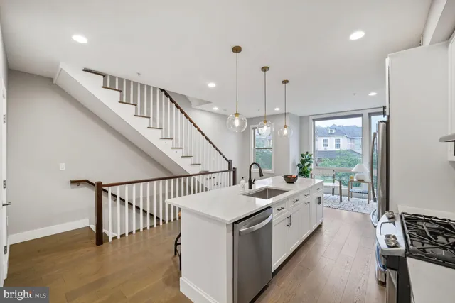 $845,000 | 215 Randolph Place Northeast, Unit 2, Washington, DC 20002