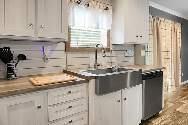 $285,000 | 1051 Cooper Store Road, Moncks Corner, SC 29461