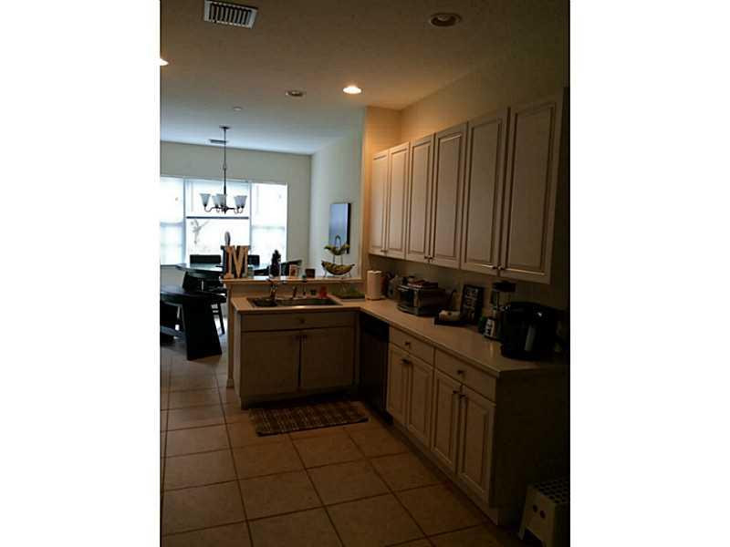142 Lancaster Road, Unit 142 Boynton Beach, FL 33426 - Photo 3 of 11 Exterior Front