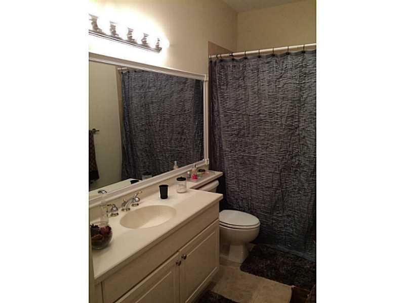 142 Lancaster Road, Unit 142 Boynton Beach, FL 33426 - Photo 10 of 11 Exterior Front