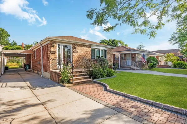 $1,288,000 | 147-58 7th Avenue | Whitestone