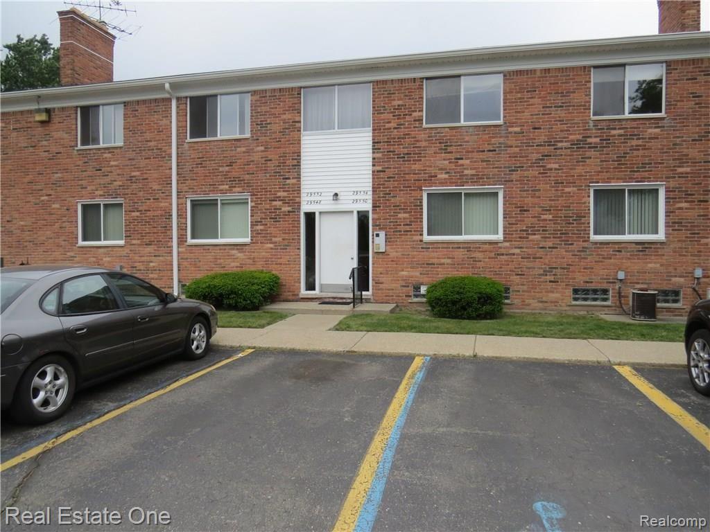29552 Hoover Road, Unit 88 Warren, MI 48093 - Photo 1 of 18