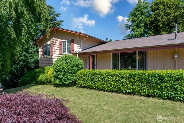 $948,950 | 7304 Northeast 143rd Street, Kenmore, WA 98028