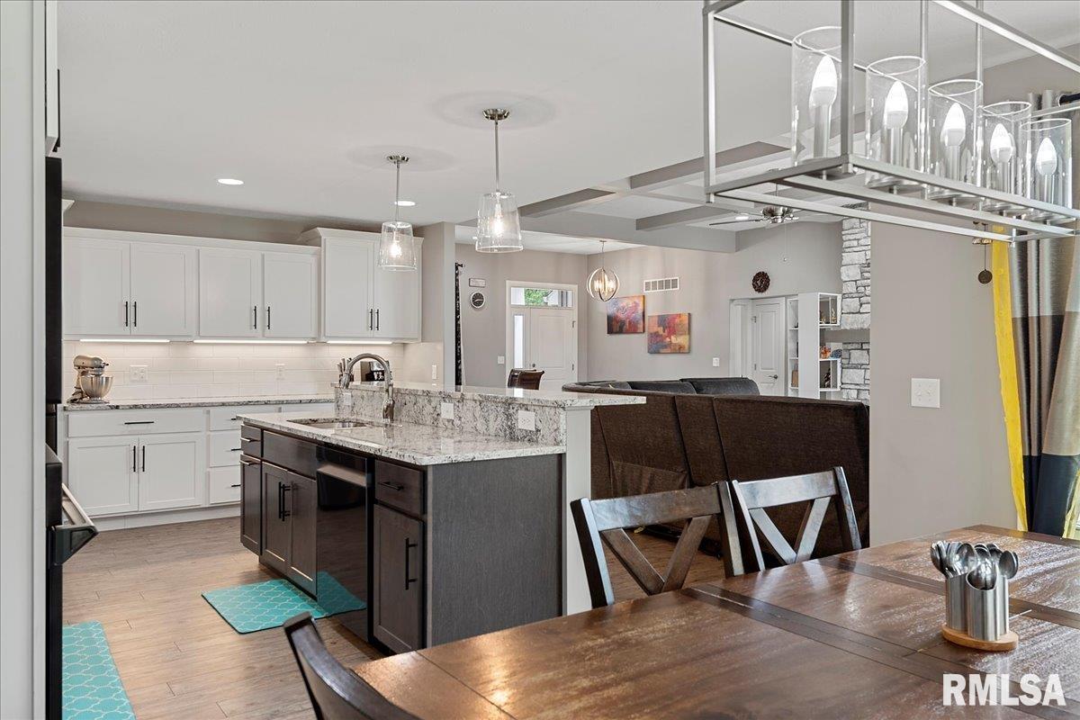 509 Rock River Road Springfield, IL 62711 - Photo 17 of 55