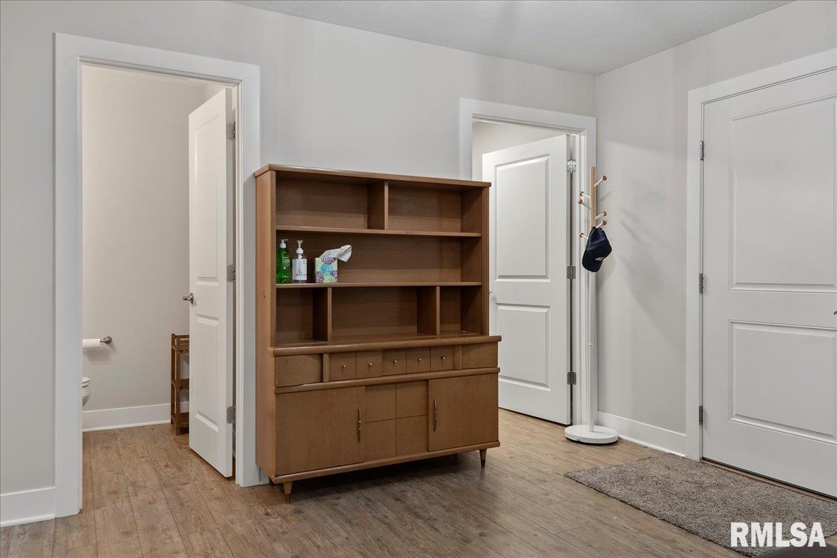 509 Rock River Road Springfield, IL 62711 - Photo 20 of 55