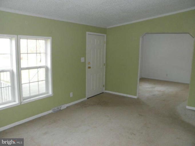 6045 Slate Mills Road Boston, VA 22713 - Photo 16 of 30 Foyer