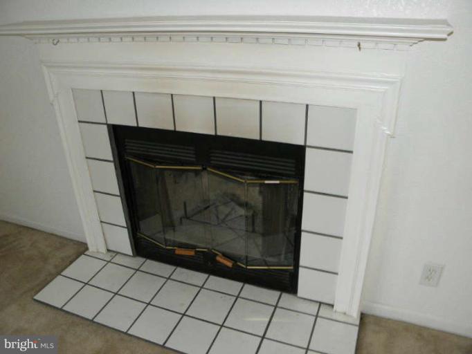 6045 Slate Mills Road Boston, VA 22713 - Photo 6 of 30 Living Room