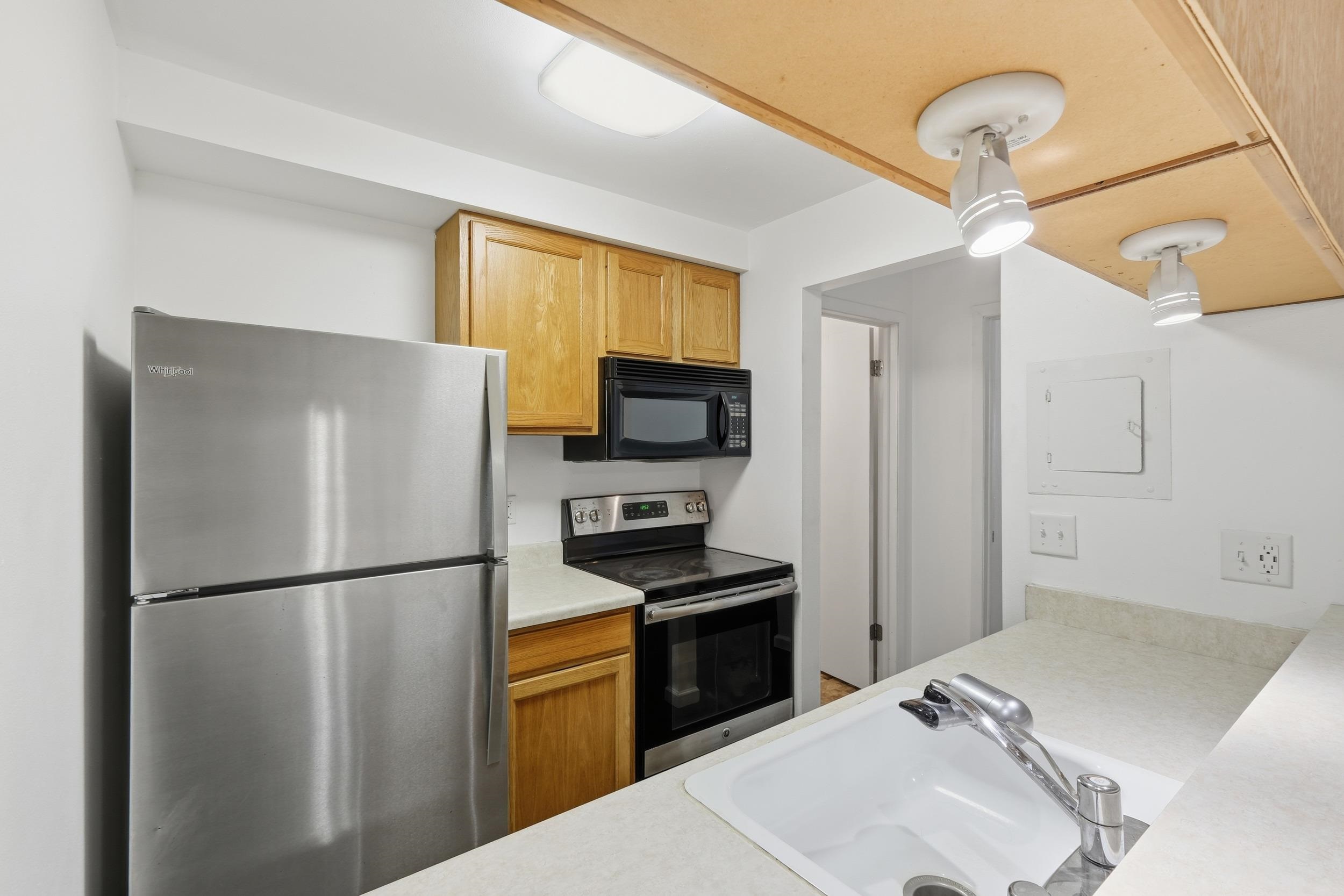 4318 Melody Lane, Unit 104 Madison, WI 53704 - Photo 8 of 28