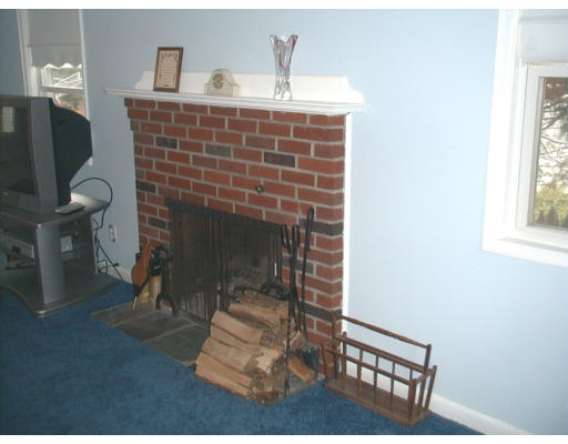 12 Cape Cod Lane Canton, MA 02021 - Photo 2 of 10 Gallery Image 2