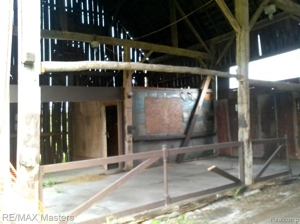 6575 Labo Road South Rockwood, MI 48179 - Photo 33 of 33 Inside barn