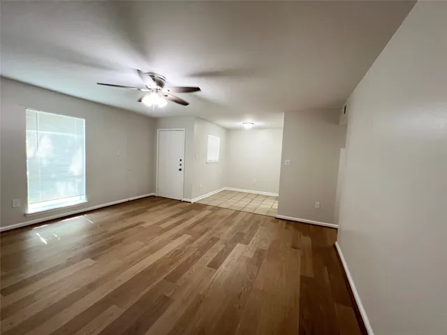 $785 | 130 Oyster Creek Drive, Unit 26, Lake Jackson, TX 77566