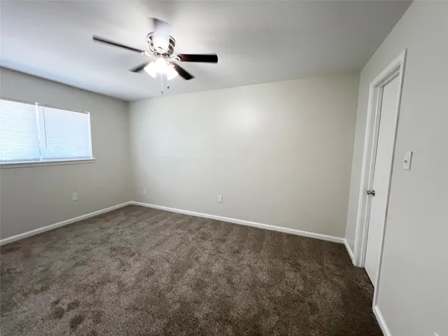 $785 | 130 Oyster Creek Drive, Unit 26, Lake Jackson, TX 77566