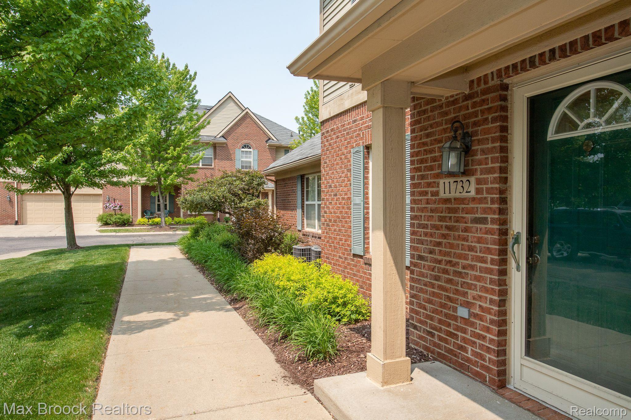 11732 Farmington Road Livonia, MI 48150 - Photo 2 of 37 Gallery Image 2