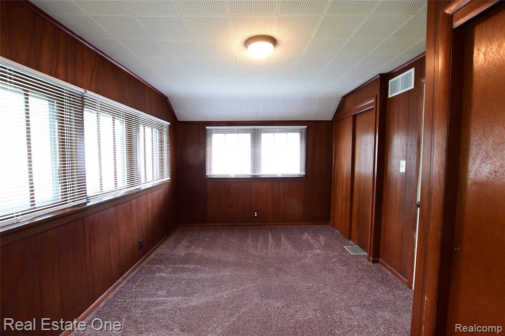 99 Chippewa Road Pontiac, MI 48341 - Photo 22 of 28