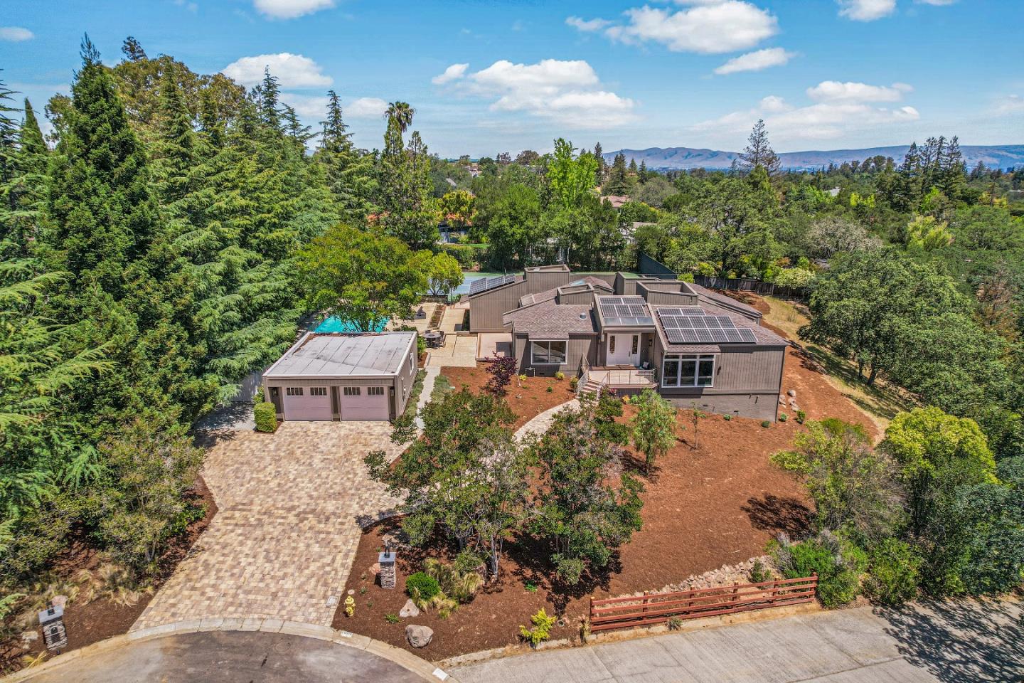 15076 Elm Park Monte Sereno, CA 95030 - Photo 4 of 68