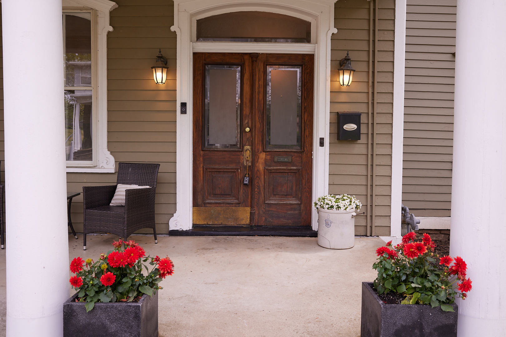 1406 Bluff Street Peru, IL 61354 - Photo 3 of 57 a front view of a house with flowers