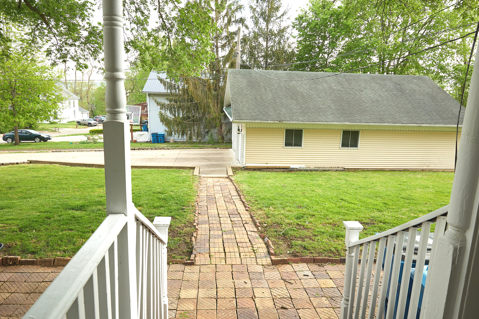 1406 Bluff Street Peru, IL 61354 - Photo 53 of 57 a front view of house with yard