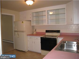 421 Norfolk Road Flourtown, PA 19031 - Photo 5 of 10 Kitchen