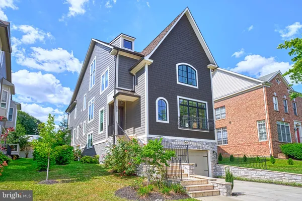 $1,960,000 | 1600 Great Falls Street, McLean, VA 22101