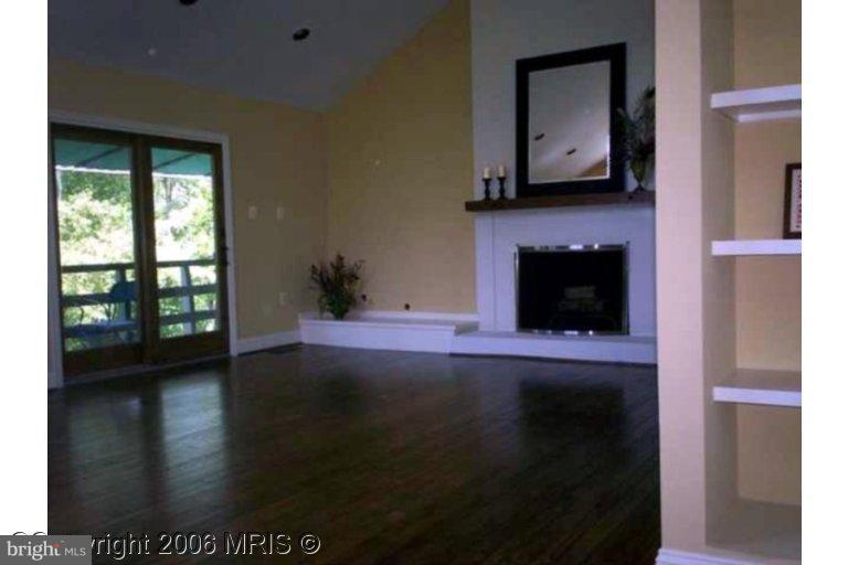 39558 Rodeffer Road Lovettsville, VA 20180 - Photo 14 of 18 Living Room #2
