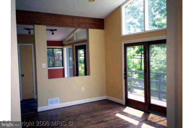39558 Rodeffer Road Lovettsville, VA 20180 - Photo 15 of 18 Dining Room