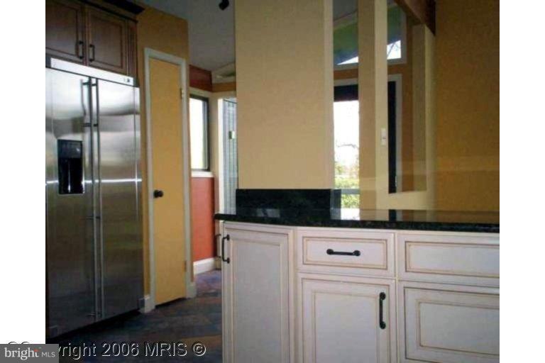 39558 Rodeffer Road Lovettsville, VA 20180 - Photo 9 of 18 Kitchen