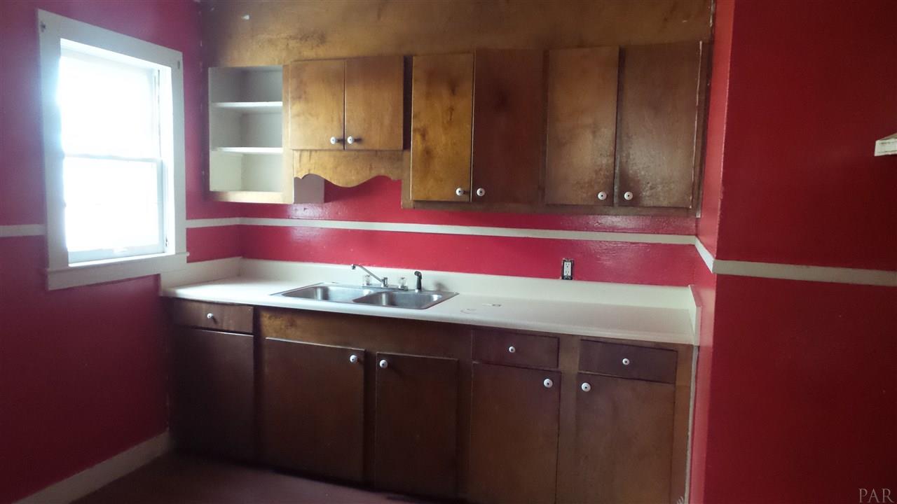 307 Beck Street Atmore, AL 36502 - Photo 5 of 17 Gallery Image 5