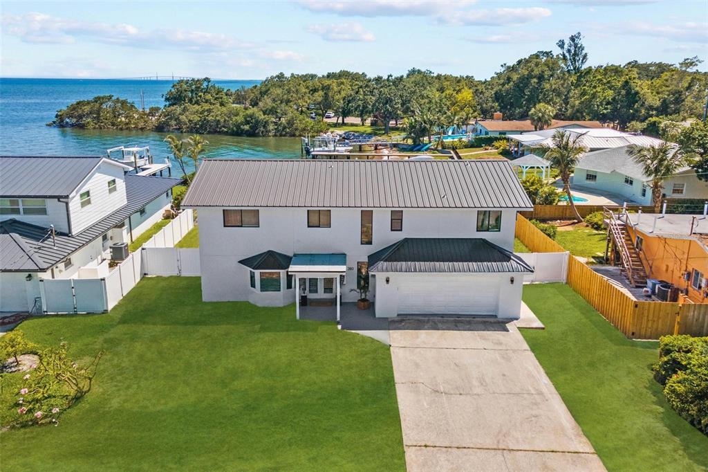 380 Colony Point Road South St. Petersburg, FL 33705 - Photo 1 of 60