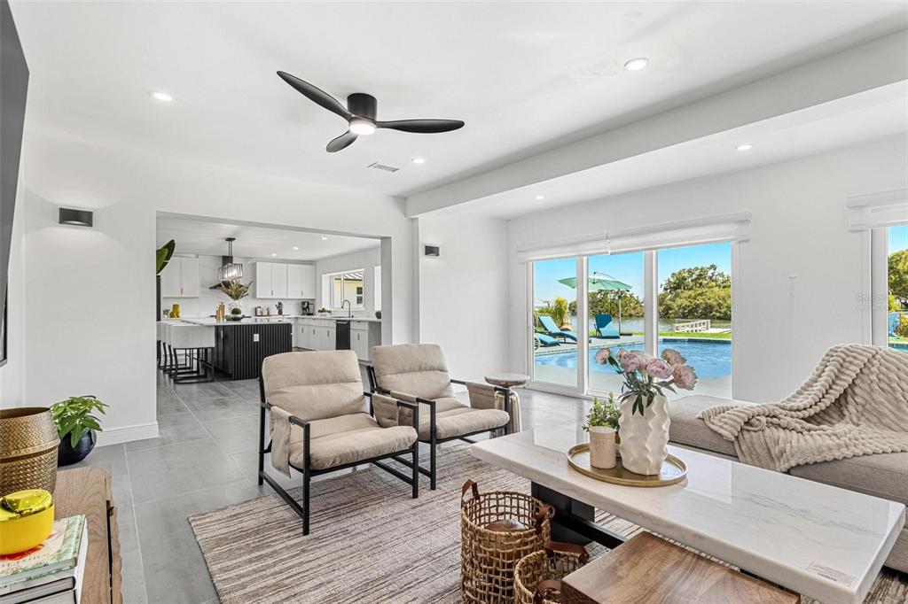 380 Colony Point Road South St. Petersburg, FL 33705 - Photo 18 of 60