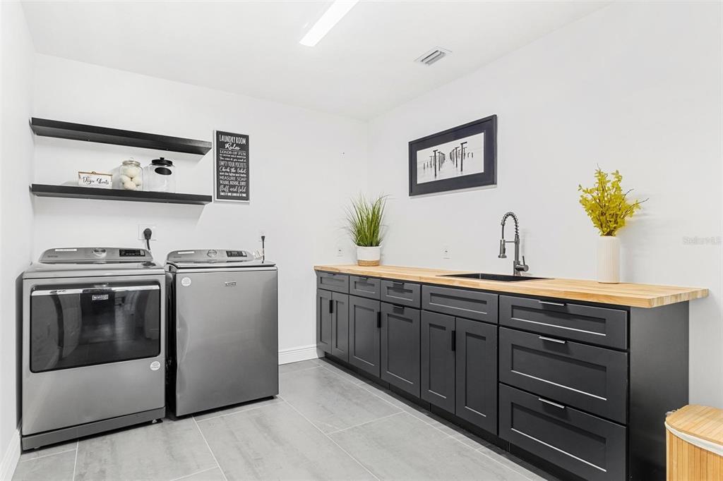 380 Colony Point Road South St. Petersburg, FL 33705 - Photo 24 of 60