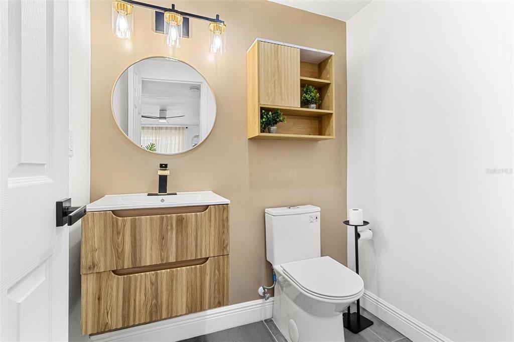 380 Colony Point Road South St. Petersburg, FL 33705 - Photo 25 of 60