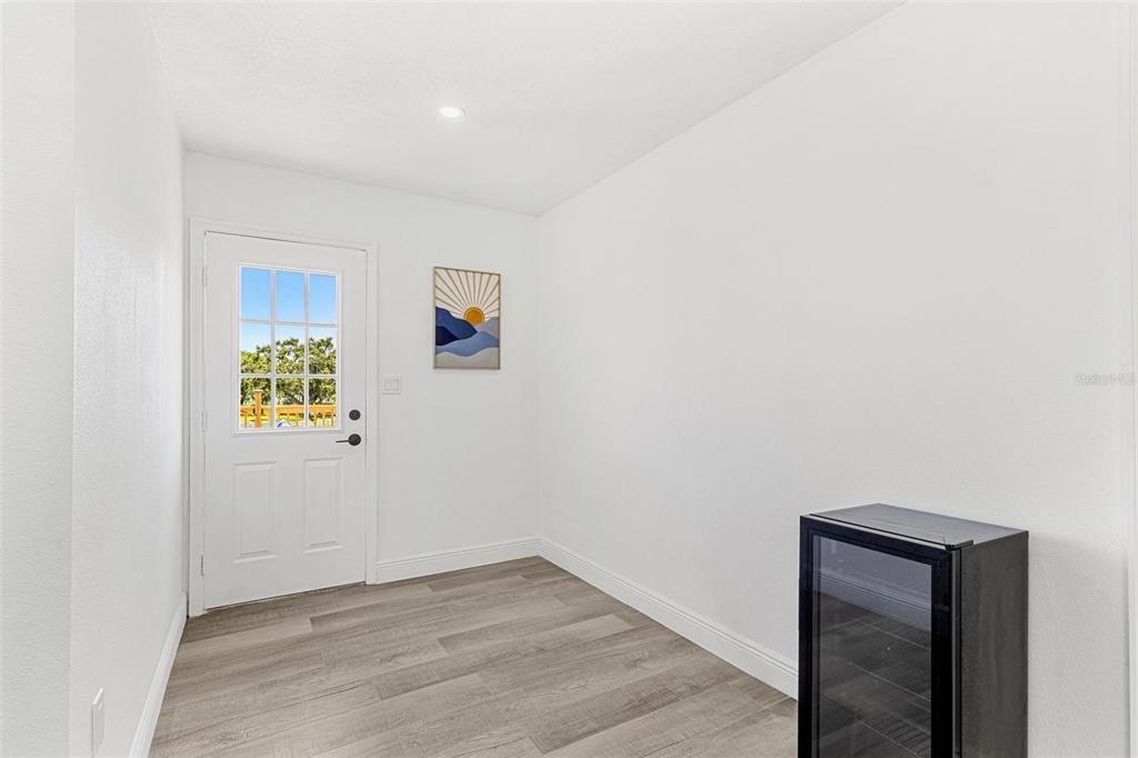 380 Colony Point Road South St. Petersburg, FL 33705 - Photo 26 of 60