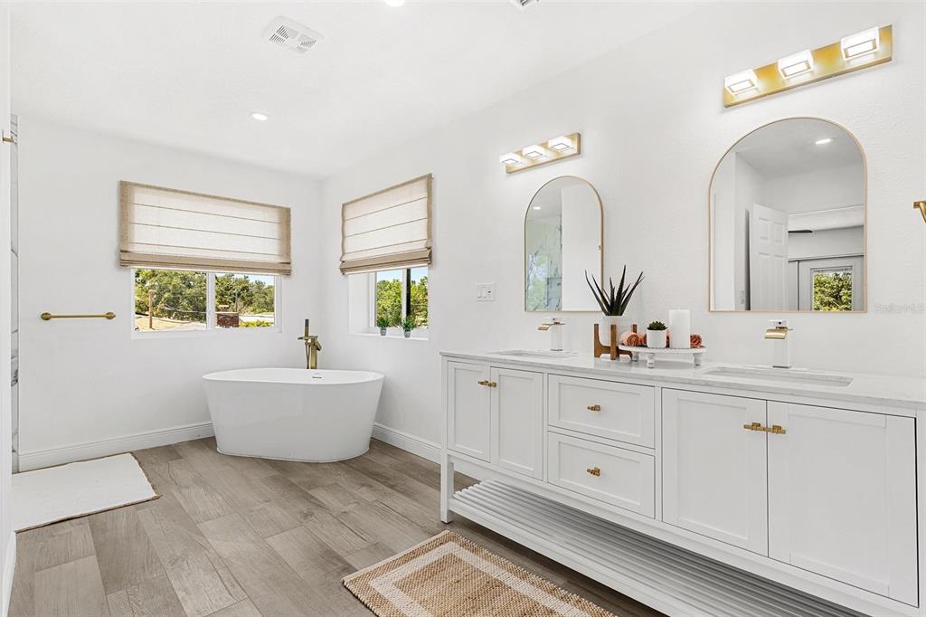 380 Colony Point Road South St. Petersburg, FL 33705 - Photo 31 of 60