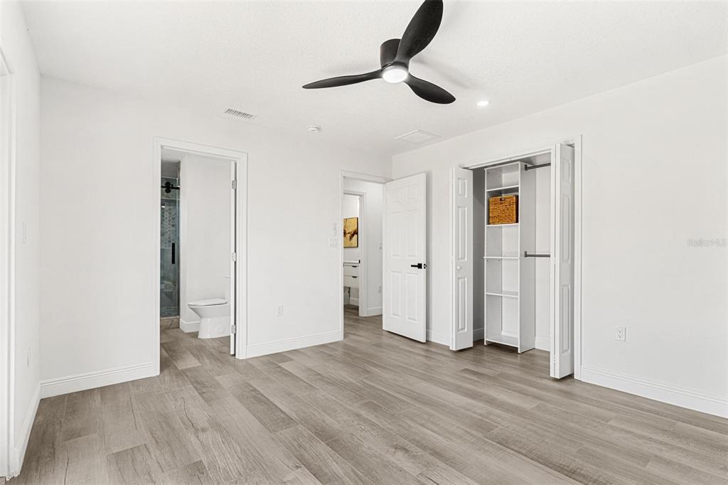 380 Colony Point Road South St. Petersburg, FL 33705 - Photo 39 of 60