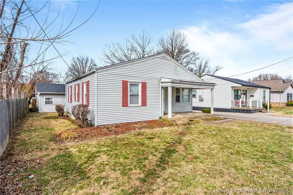 $196,900 | 1327 East 8th Street, Jeffersonville, IN 47130