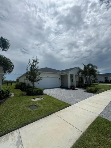 $2,800 | 6712 Cloverdale Avenue, Port St. Lucie, FL 34987