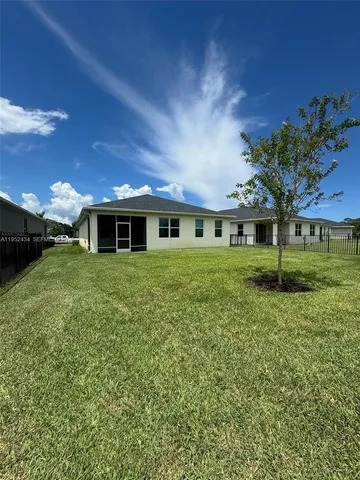 $2,800 | 6712 Cloverdale Avenue, Port St. Lucie, FL 34987