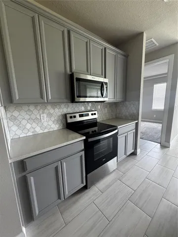 $2,800 | 6712 Cloverdale Avenue, Port St. Lucie, FL 34987